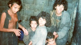 عائلة “أهل الكهف” تستفيد من سكن وتستعد لبدء حياة “البشر”