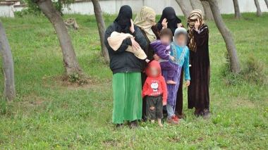 Les familles des terroristes continuent de se livrer successivement aux autorités