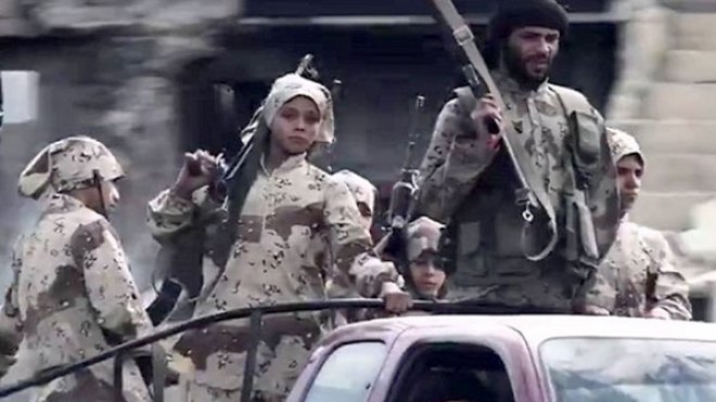 نجدت أنزور ومحمد ملص.. مواجهة الموالاة والمعارضة