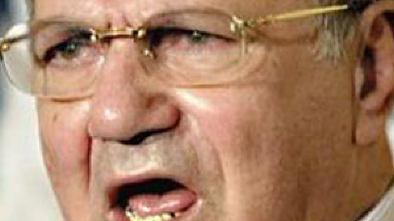 محمود عباس يعتزم عزل فاروق القدومي