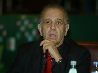 Algeria Human rights leader ask non governmental organisations to apologise