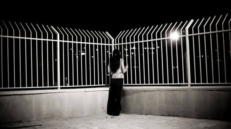 فتيات يهربن من البيت لمجرد توبيخ من الوالد