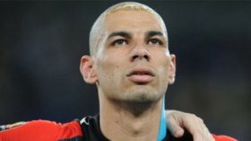 Chaouchi: “Ceux qui m’ont critiqué hier, pourquoi ne le font-ils pas aujourd’hui avec M'bolhi ?”
