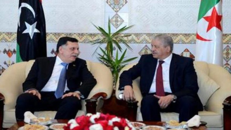 الوزير الأول الليبي فايز السراج في الجزائر الأحد