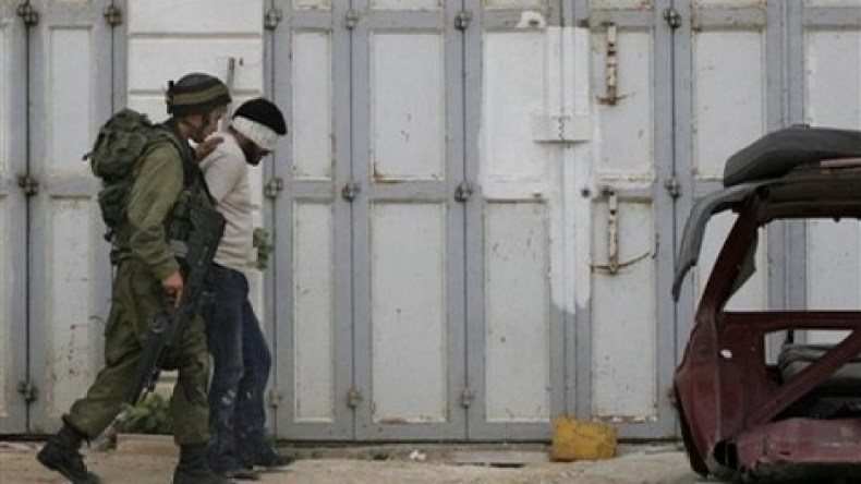 اعتقال 10 فلسطينيين في الحرم القدسي