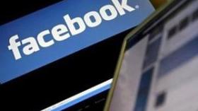 منقبات‭ ‬جزائريات‭ ‬يغزون‭ ‬الفايسبوك‭ ‬للحديث‭ ‬في‭ ‬السياسة‭!‬