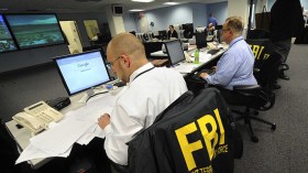 الأف بي آي عاجز عن رصد محادثات الدواعش