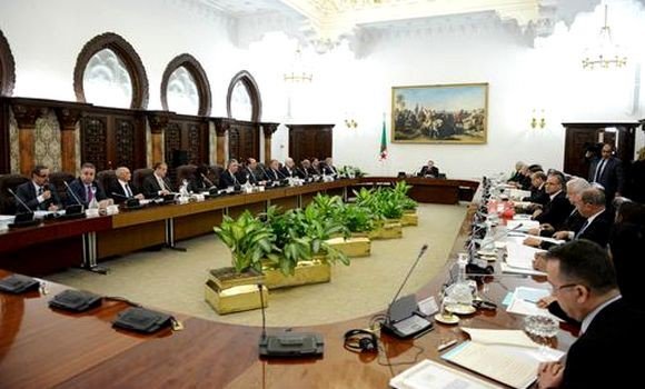 Conseil des ministres: adoption d'un projet de loi organique relative aux lois de Finances