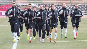 بونقاب يصدر كتاب “تاريخ مولودية باتنة الكبير.. أجيال وقيم الماضي”