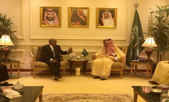 Messahel s’entretient à Djedda avec son homologue saoudien