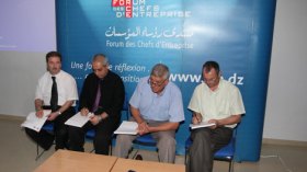 الجزائر تحولت إلى بازار كبير لبيع السلع المستوردة