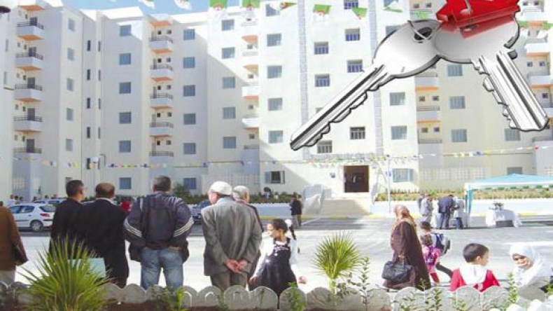 523 عائلة تتسلم مفاتيح سكناتها عبر 8 بلديات بالبويرة