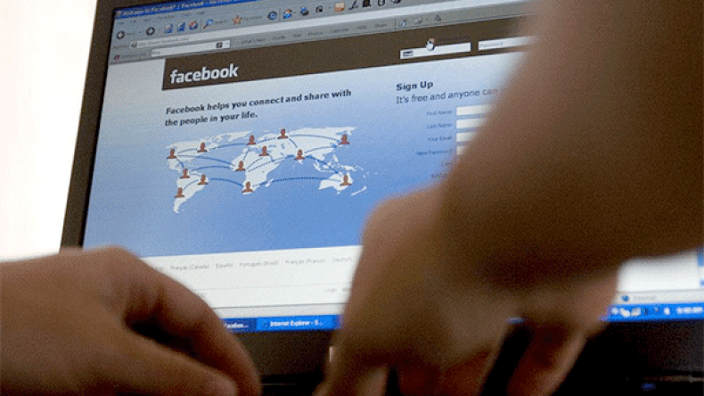 أميار لا يعرفون المواطن إلا في الفايسبوك