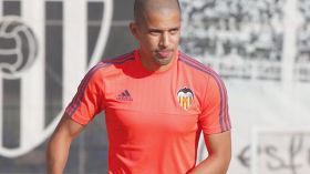 فيغولي مرشح للفوز بجائزة أحسن لاعب إفريقي في الليغا