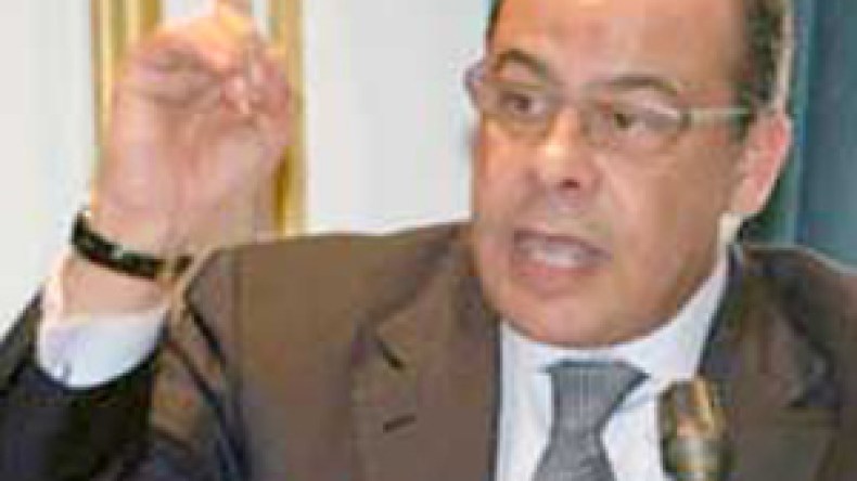 ذيول‭ ‬مبارك‭ ‬ممنوعون‭ ‬من‭ ‬السفر‭ ‬ووزير‭ ‬الإعلام‭ ‬تحت‭ ‬الإقامة‭ ‬الجبرية