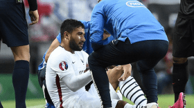 فقير يتلقى إصابة خطيرة ستبعده 6 أشهر عن الملاعب