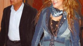 مناجير فلة ورط مدير التلفزيون وكاد يلغي حفلة القاعة البيضاوية