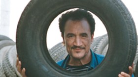 فلاق يسخر من الجزائريين ويصفهم بالميكانيكيين