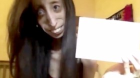 وصفوها بأبشع امرأة في العالم .. فكيف ردت عليهم؟