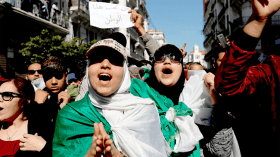 نساء الجزائر ينقلن احتفالات عيد المرأة إلى الشارع