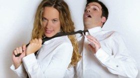 جزائريات يتفنن في إذلال أزواجهن وإخضاعهم