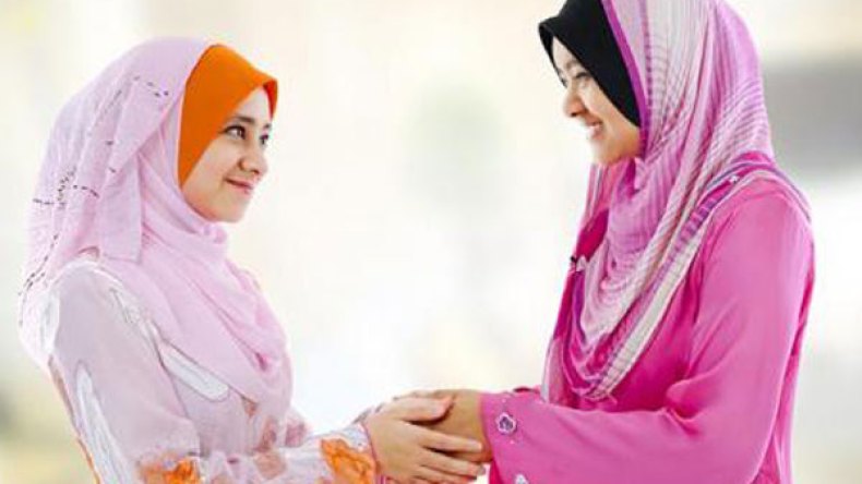 في يوم المرأة العالميّ.. ما الذي يريدونه للمرأة المسلمة؟