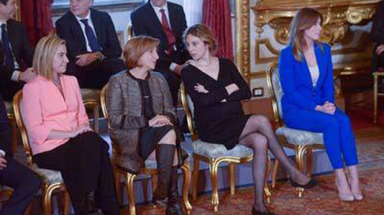 وزيرات إيطاليات يفتقدن الذوق في اختيار ملابسهن