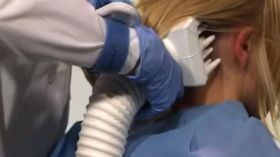 صالون متخصص في “كنس القمل” من الرأس بباريس