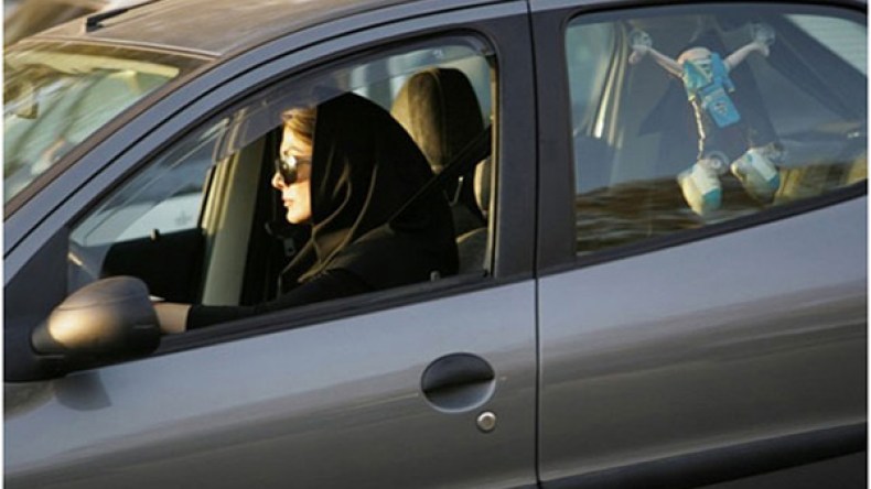 المرأة بوادي ريغ بين قيادة السيارة والتخلي عن الأعراف