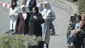 حظوظ المرأة الجزائرية في الحياة السياسية ضعيفة ولا تتعدى 7 بالمائة