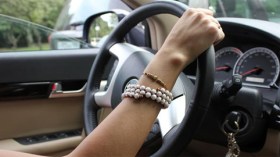 قرابة نصف مليون جزائرية تقدمن للحصول على رخصة السياقة العام الماضي