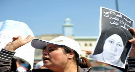 Maroc/suicide d'une adolescente violée: sit-in de femmes devant le Parlement