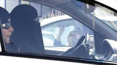 Les Saoudiennes commencent à prendre le volant