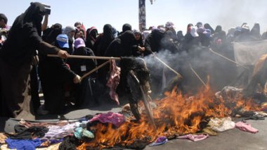 Yémen: des femmes aux avant-postes de la révolte