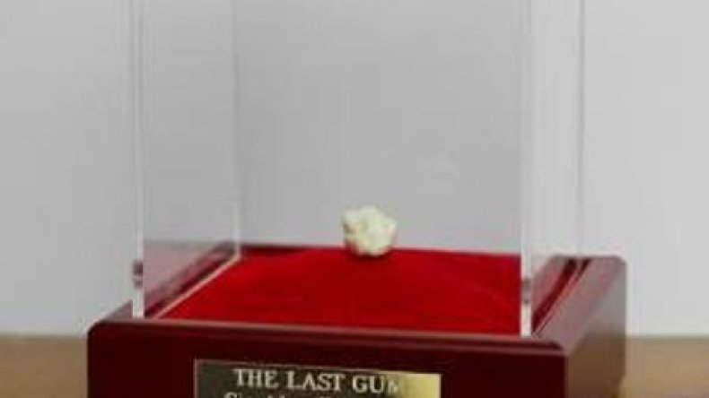 آخر “علك” مضغه المدرّب فيرغسون بيع بالملايير!؟