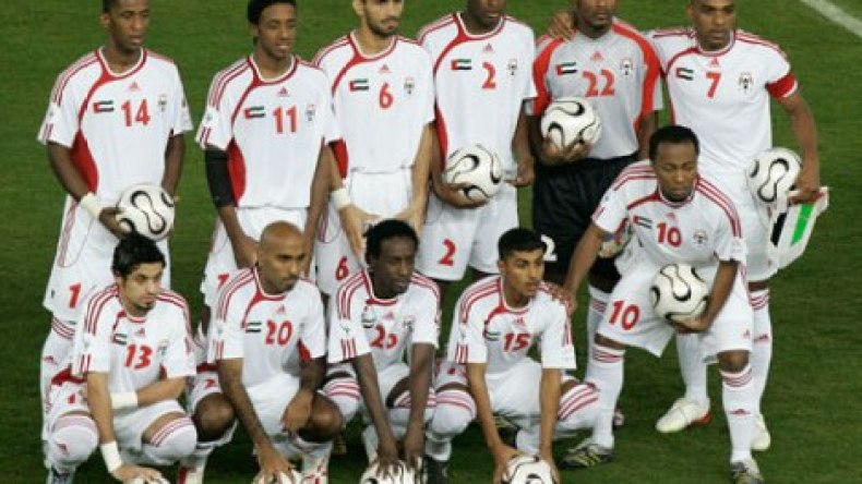 الإماراتيون ساخطون بعد تسمية منتخبهم بـ “قرود الصحراء”!