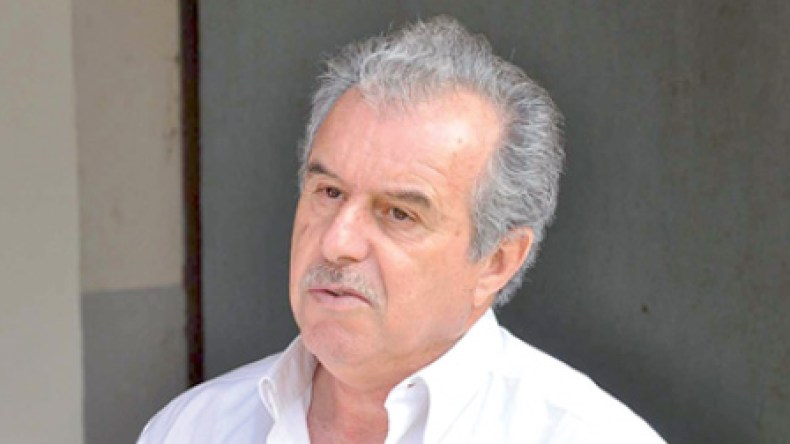 متخوف من تكرار سيناريو “الكان” مع مبولحي ويجب أن نثق في الحارس المحلي