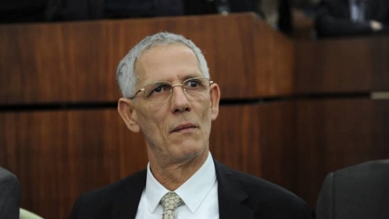آيت علي: الضريبة الجديدة ستمس السيارات السياحية الضخمة فقط