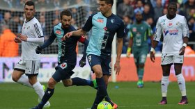 فرحات يواصل التألق في فرنسا