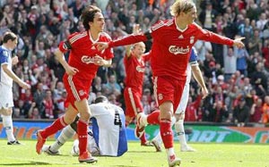 Liverpool back on top after Fernando Torres brace sees off Blackburn