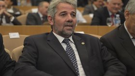 الهاربون من الفردوس