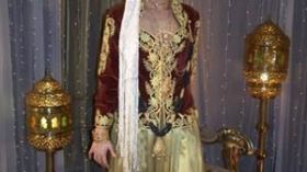 أطباء الجلد والأسنان والعيون ينافسون صالونات الحلاقة