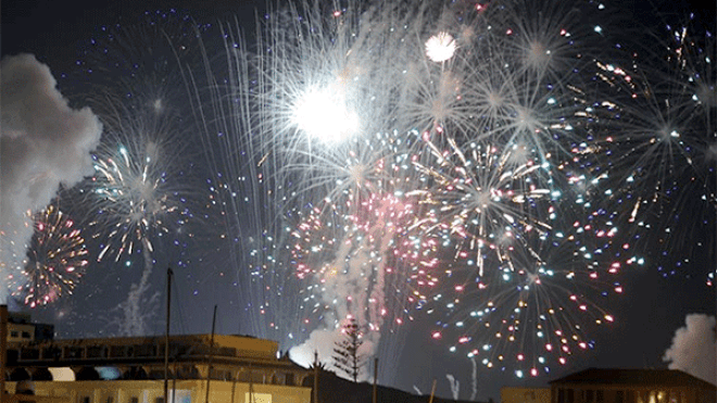 المفرقعات تفرض حظر تجوال على الجزائريين