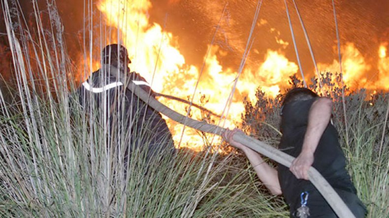 إندلاع حرائق مهولة بجبال باتنة