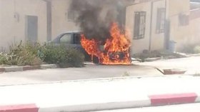 موجة الحر تتسبب في احتراق سيارة بالبويرة