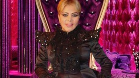 فلة عبابسة.. اعتزال “بروبوغاندي” مع وقف التنفيذ!