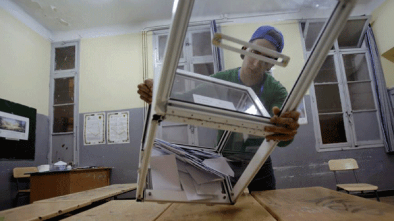 “التزوير” وفنّ التكوير!