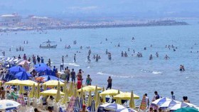 شواطئ تيبازة تحت سيطرة “البلطجية”