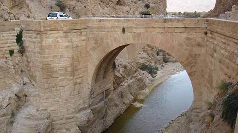 القنطرة.. أيقونة واحات الزيبان ومقصد الزوار من كل مكان