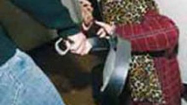 Violence contre les femmes: les spécialistes appellent à une loi cadre pour protéger la femme